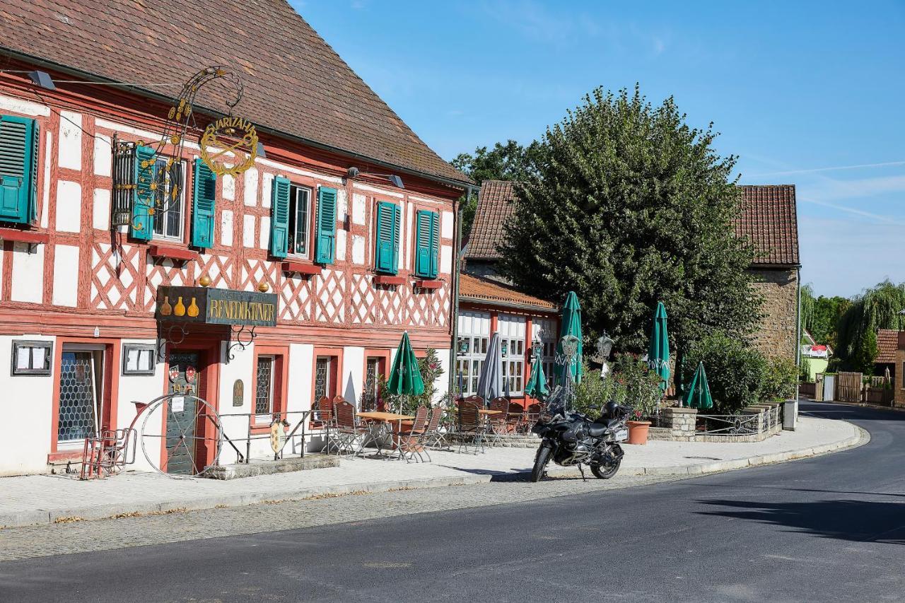 Flair-Hotel Zum Benediktiner Schwarzach am Main Exterior photo